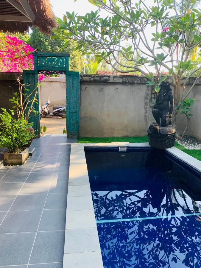 Mewali Villa'S Kuta  Exterior photo