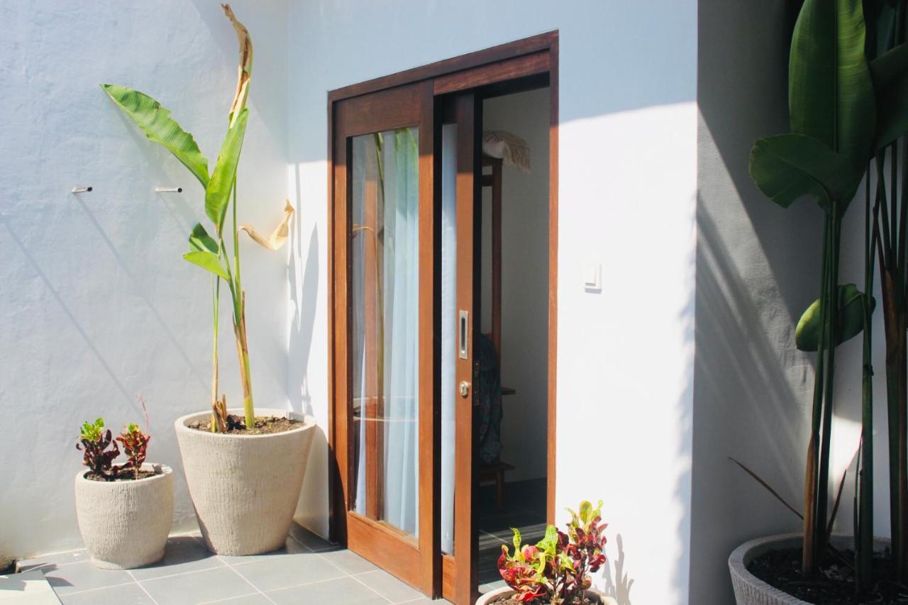 Mewali Villa'S Kuta  Exterior photo