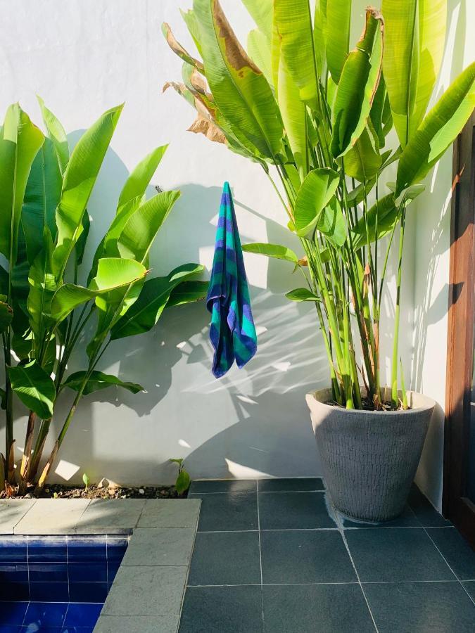 Mewali Villa'S Kuta  Exterior photo