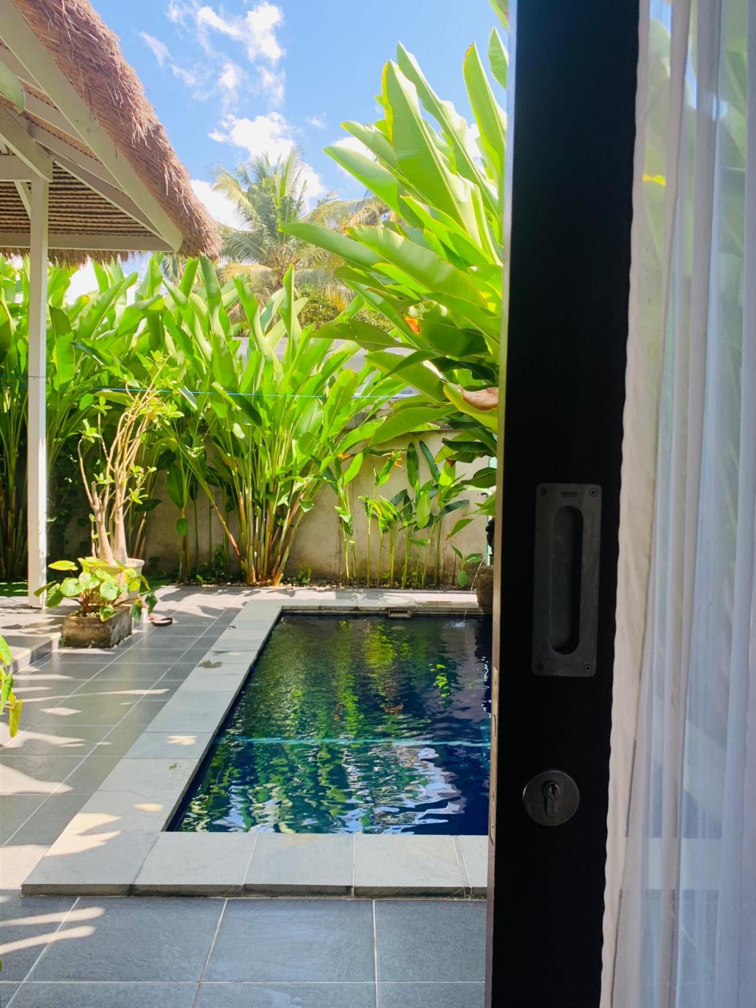 Mewali Villa'S Kuta  Exterior photo