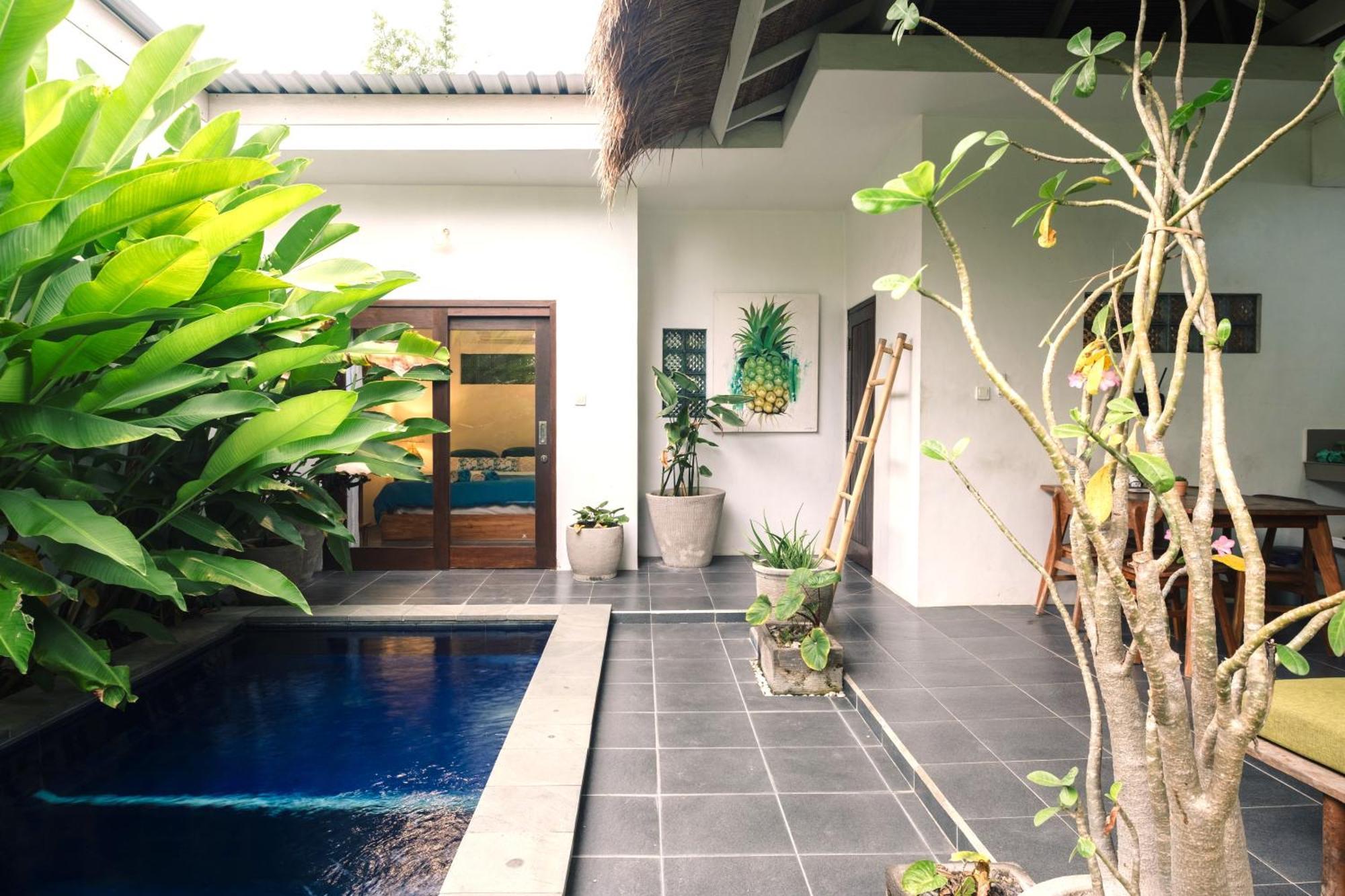 Mewali Villa'S Kuta  Exterior photo