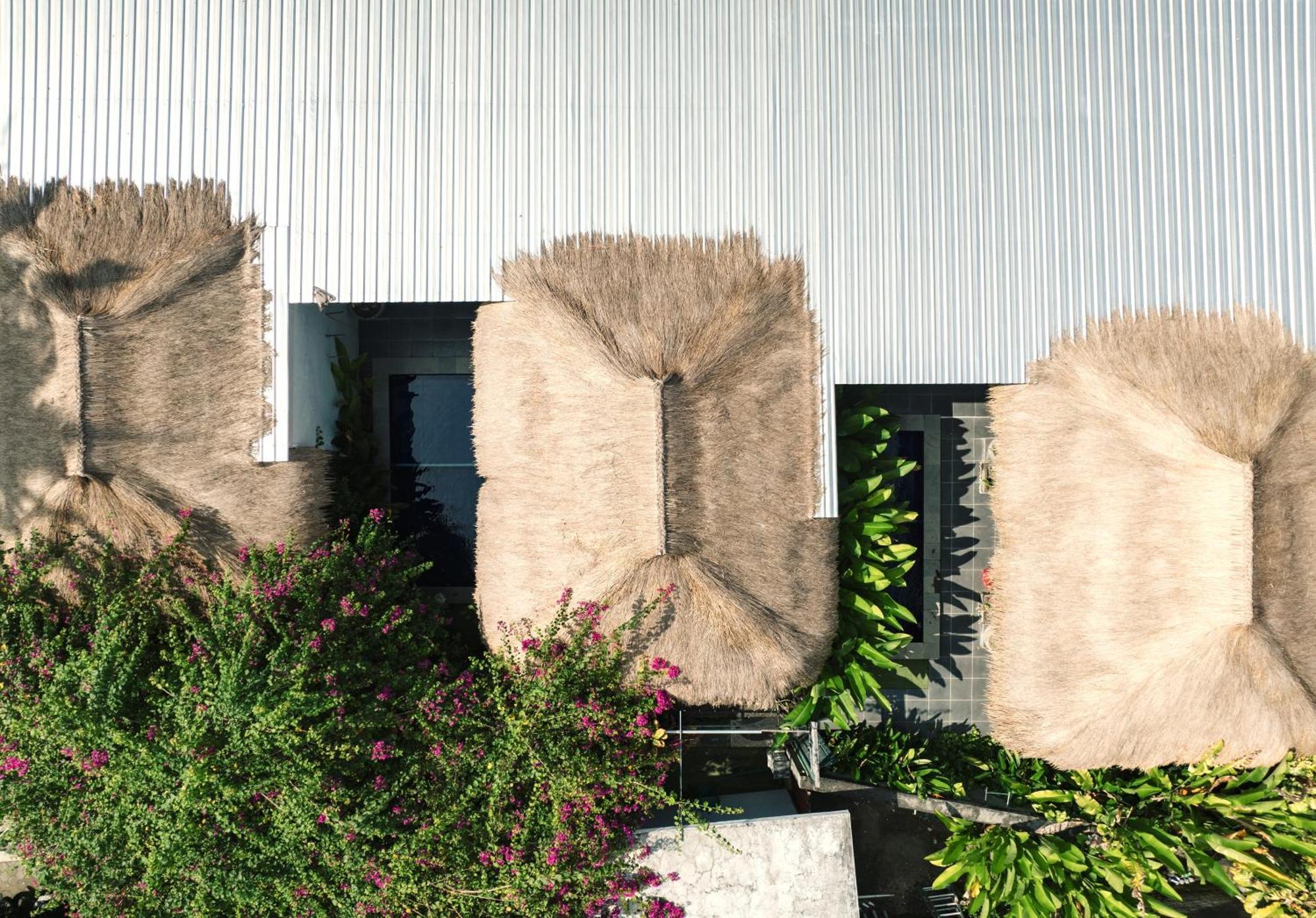 Mewali Villa'S Kuta  Exterior photo