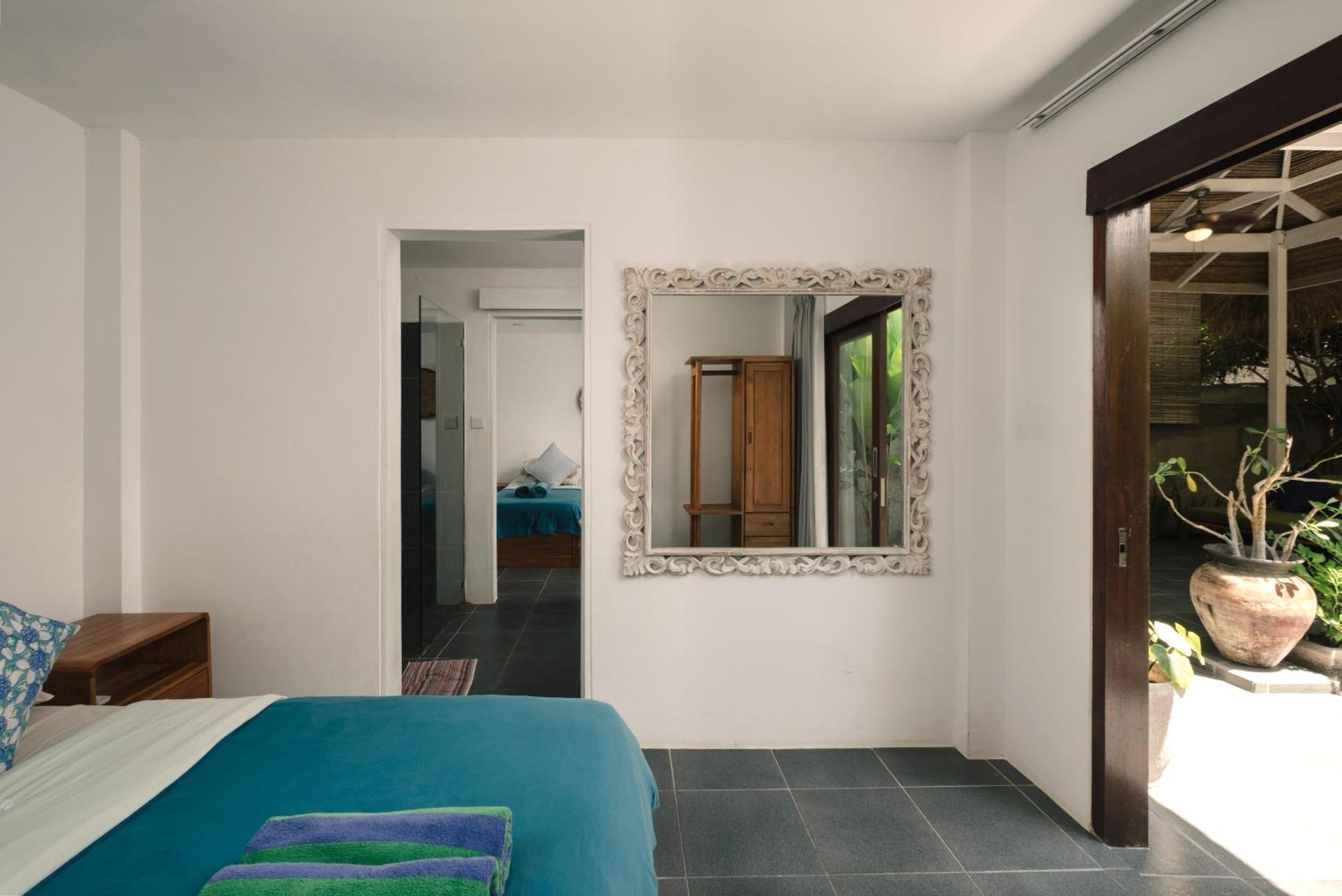 Mewali Villa'S Kuta  Exterior photo